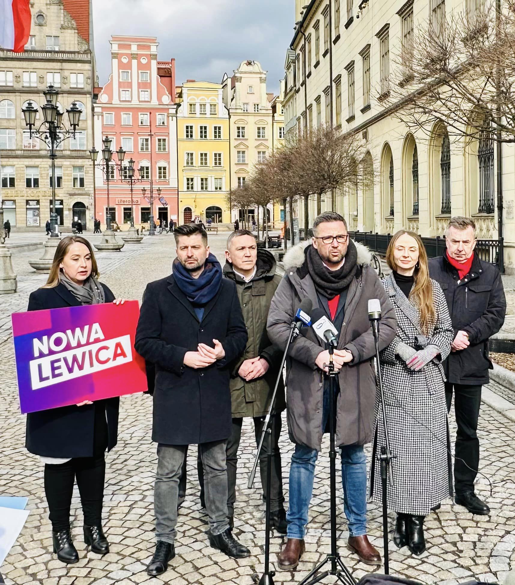 2023 03 06 konferencja prasowa z udziałem Sekretarzy z Warszawy i posłów 2